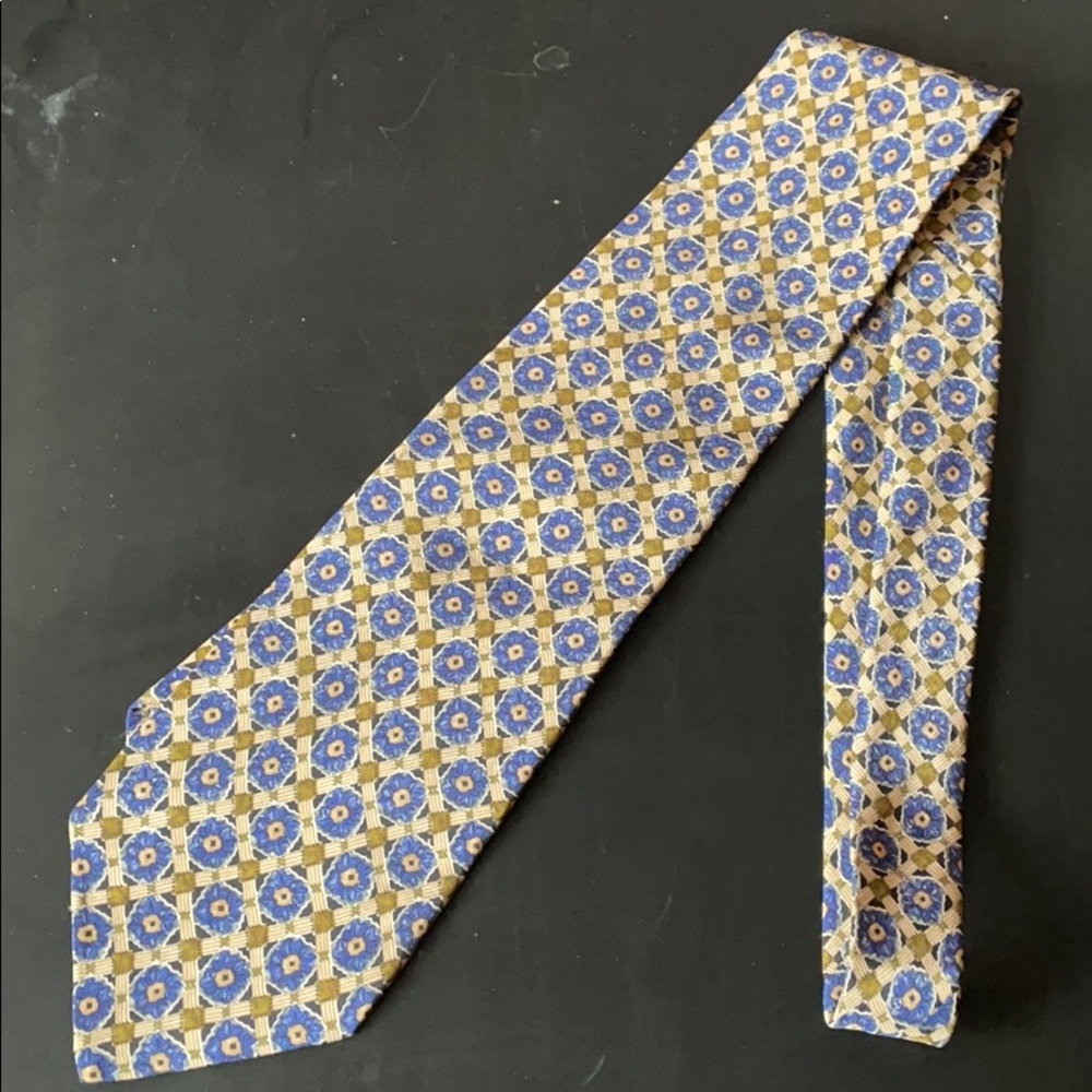 Tie